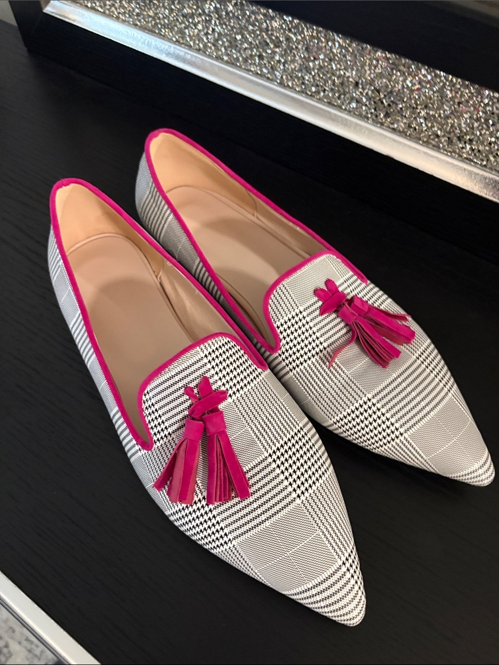Pink-Trim Plaid Tassel Loafers – Women